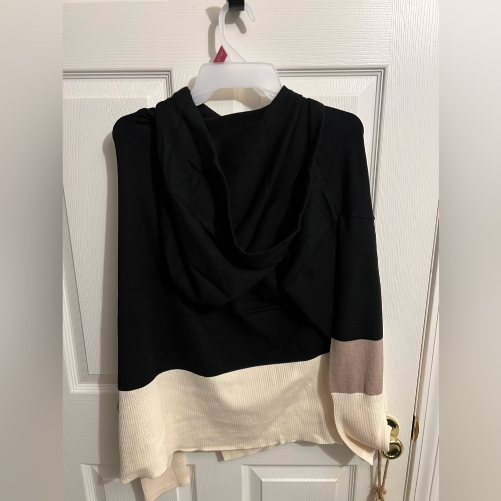 Felina hooded sweater new with tags very cute size large - Picture 4 of 6